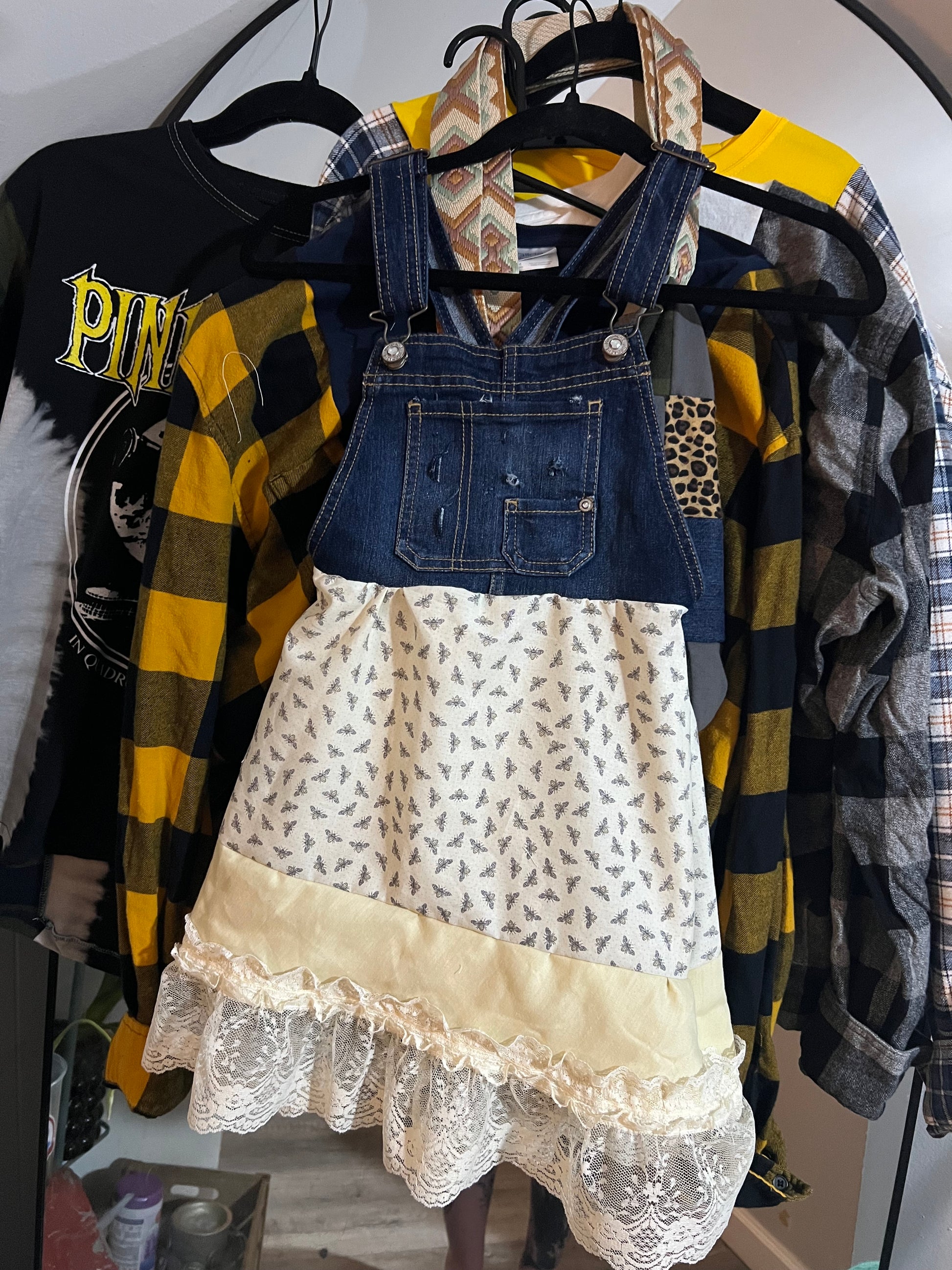 Bee dress youth 6/7