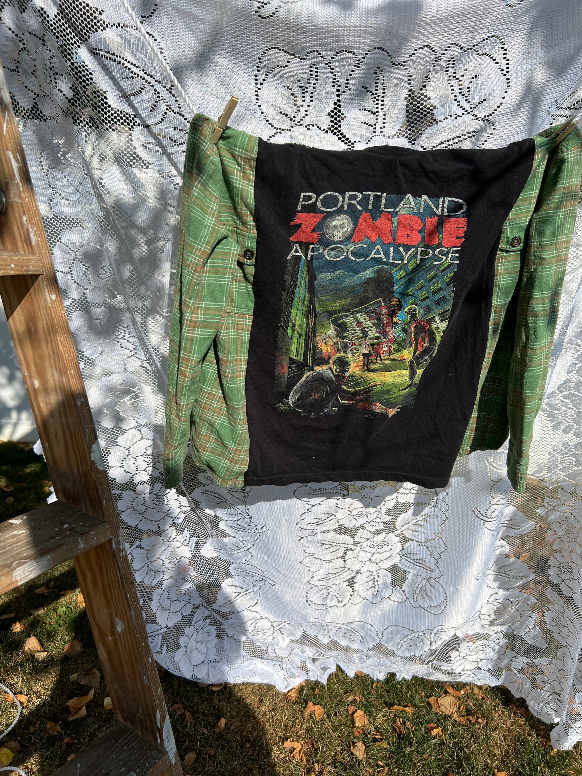L/xl zombieland  flannel