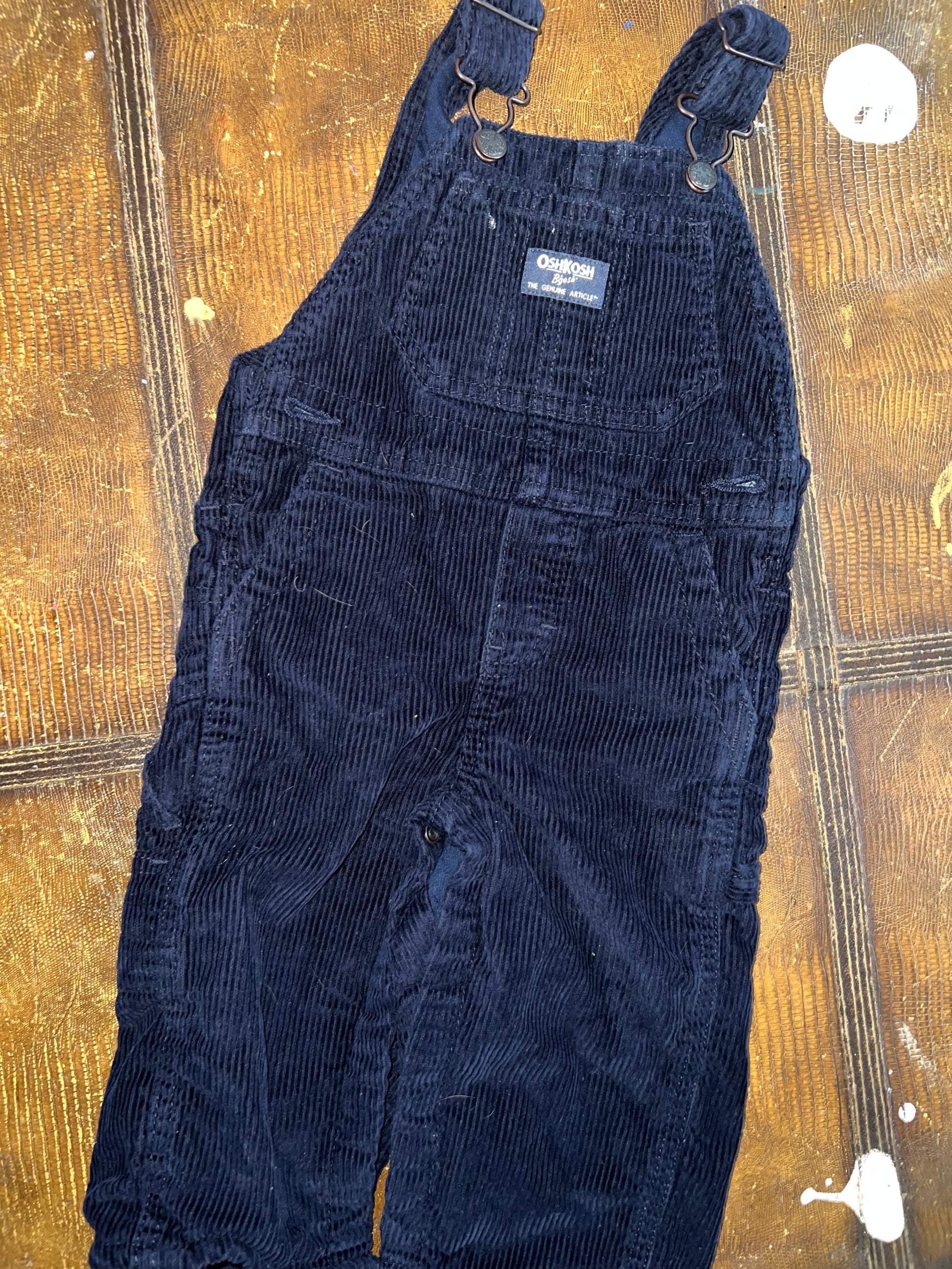 Oshkosh courdroy overalls 12m
