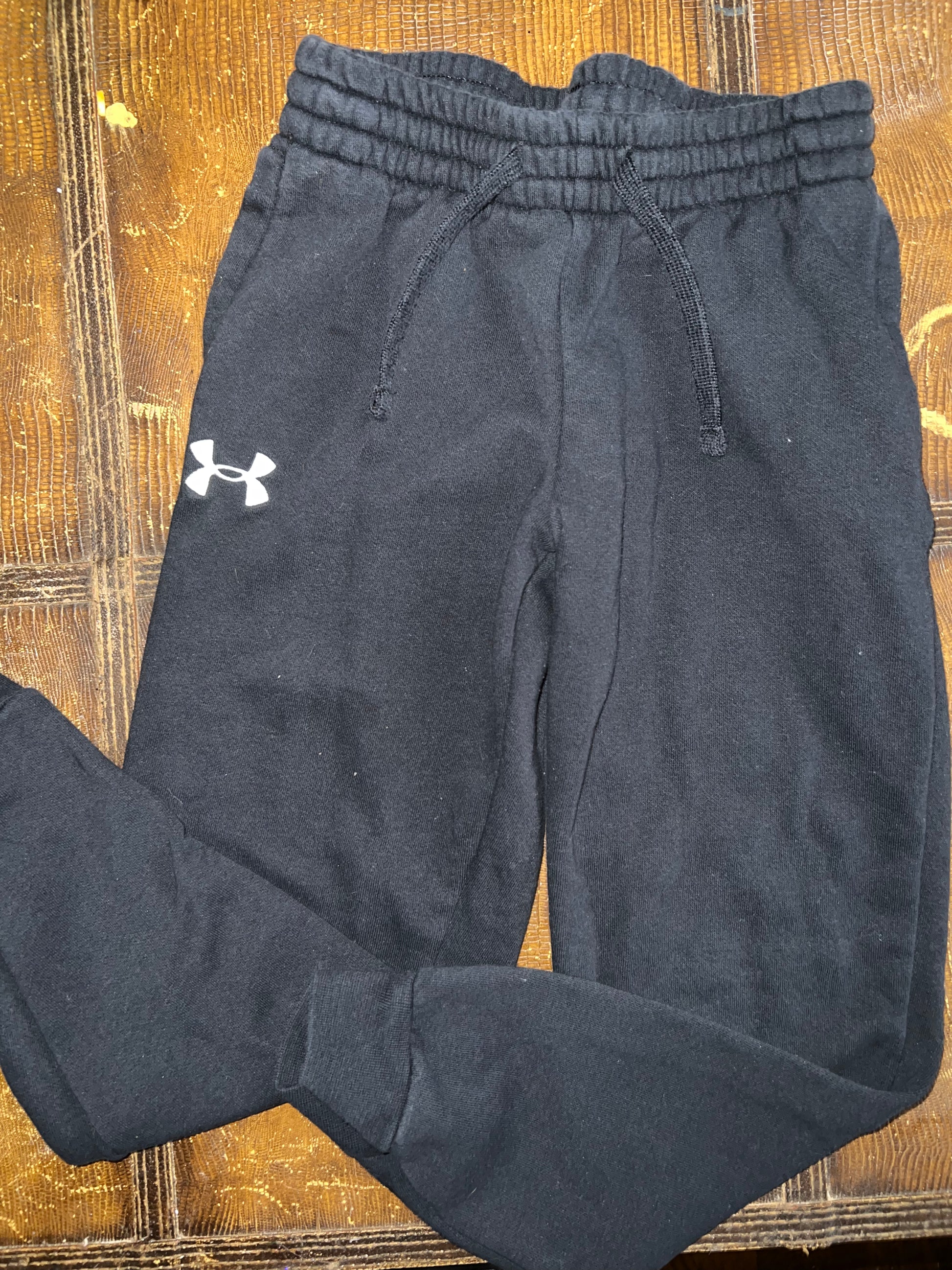 Youth small under armor   joggers