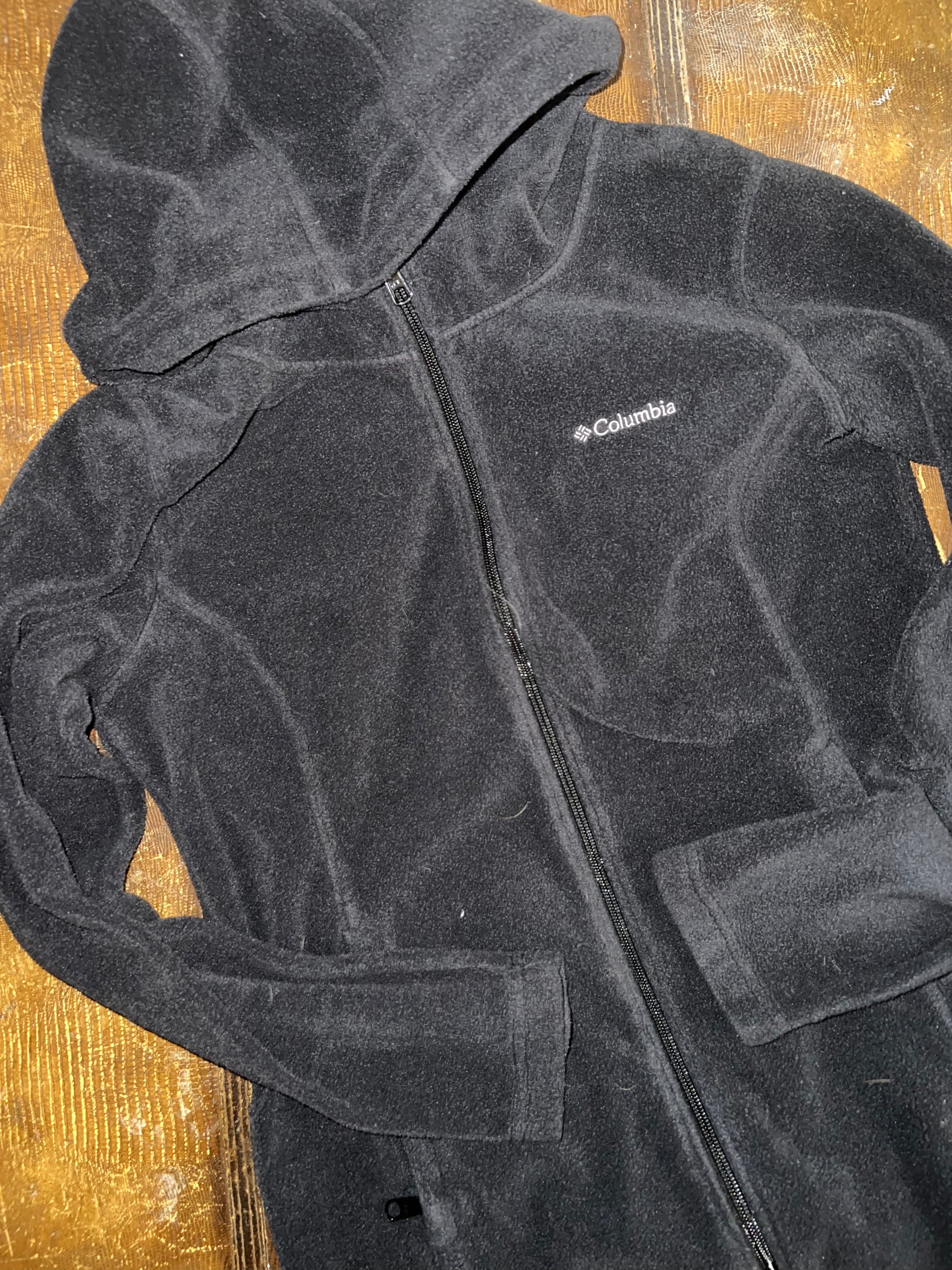 Women’s medium black Columbia hooded fleece jacket