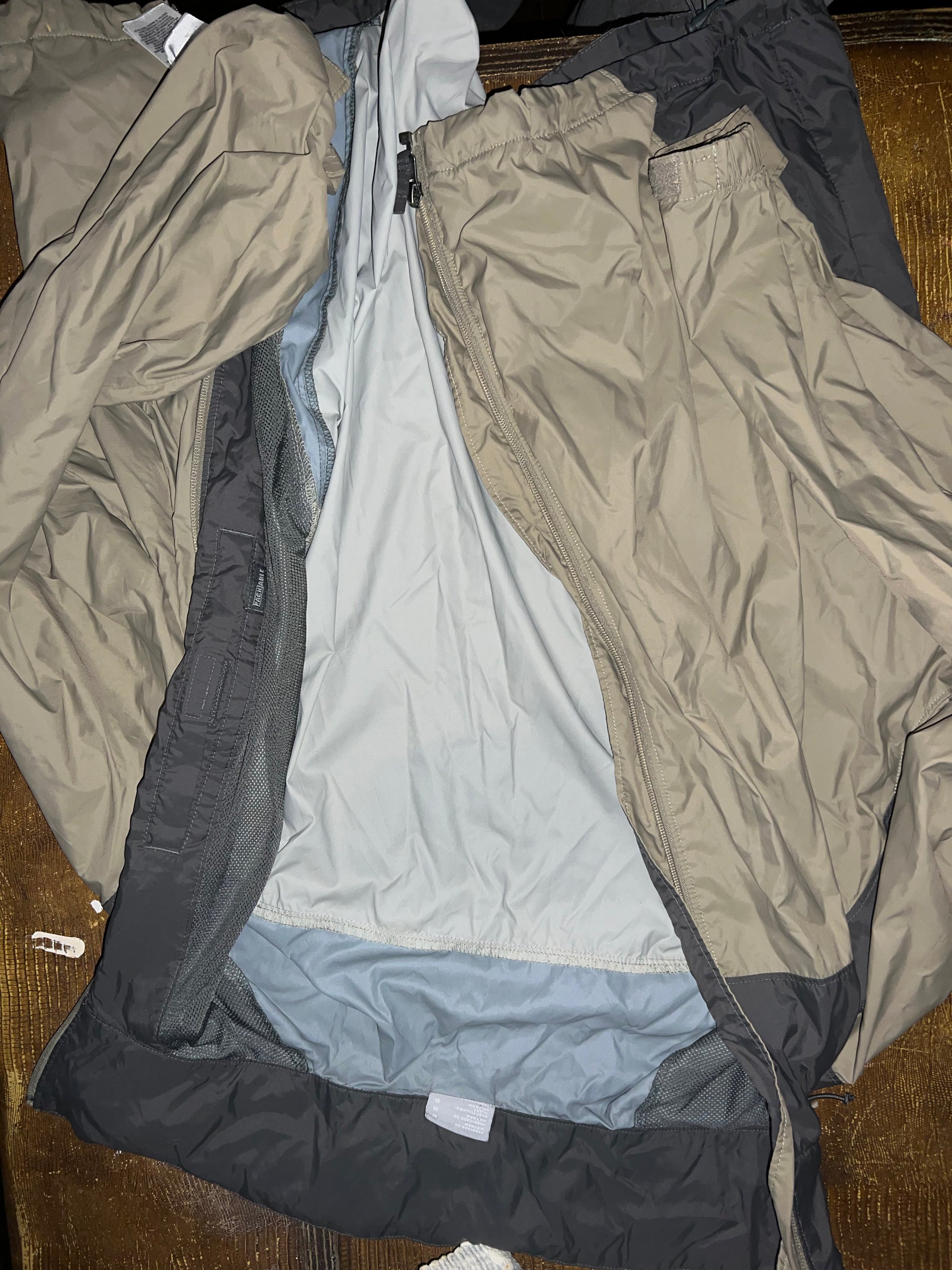 Medium Columbia tan windbreaker with hood