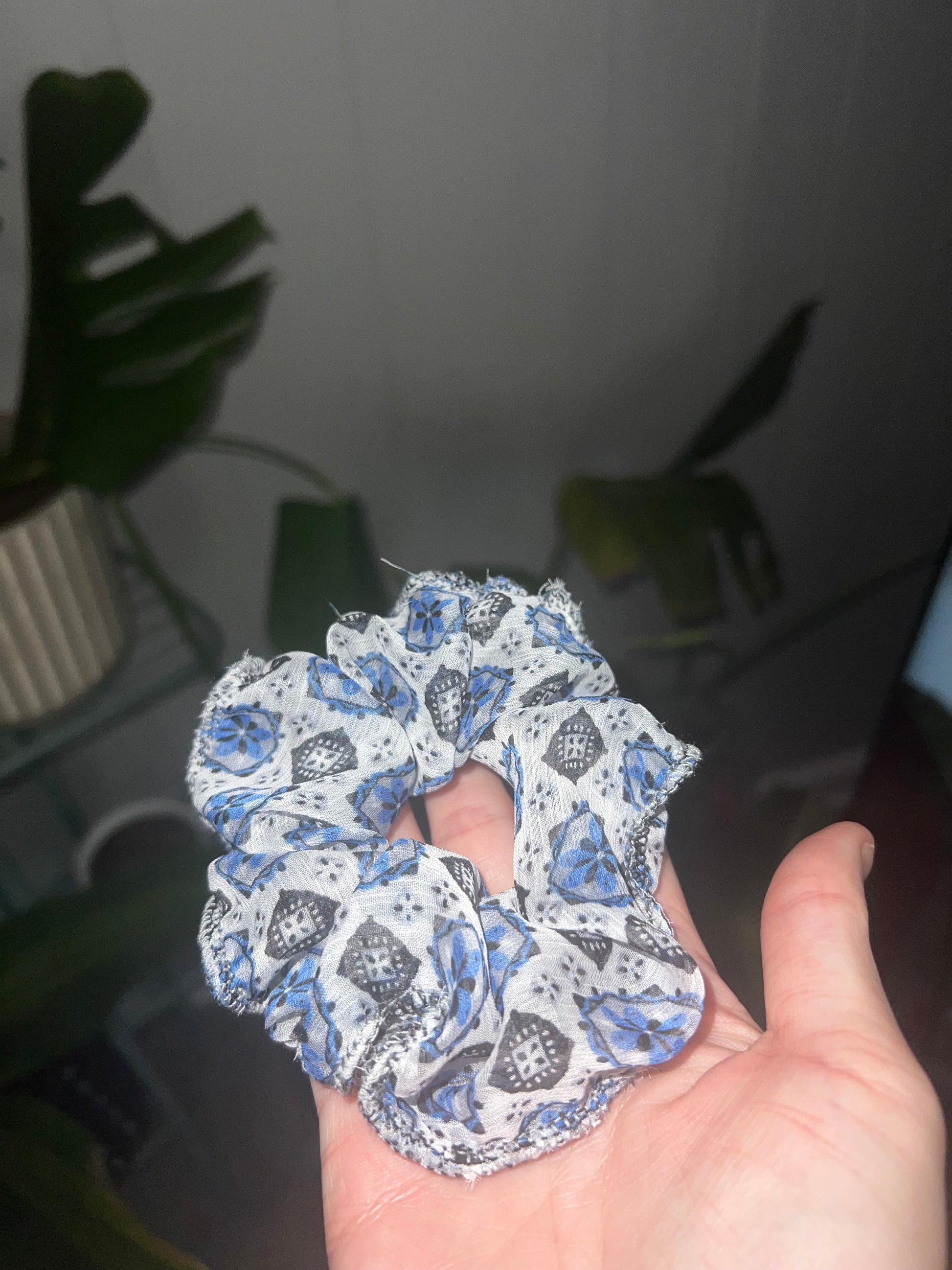 Blue pattern scrunchie
